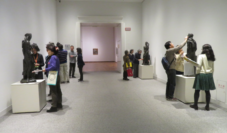 視覚に障がいのある方との鑑賞会